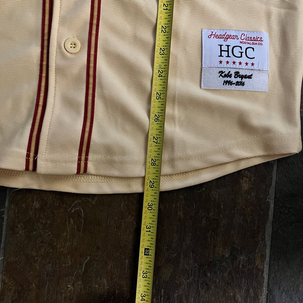 Los Angeles Kobe Baseball Jersey - Picture 4 of 5